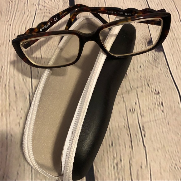 Vogue Frames 💞 - Picture 6 of 8